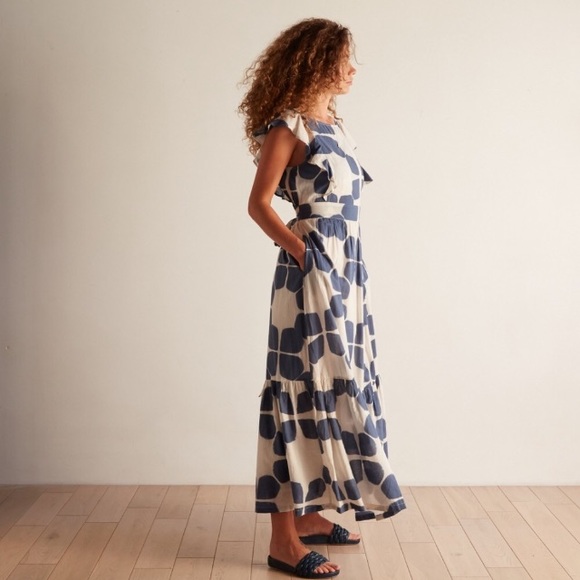 Anthropologie Dresses & Skirts - Anthropologie Blue & White Maxi Dress Size Medium